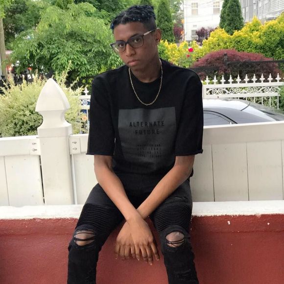 Meet your Posher, Glenon - Picture 1 of 1